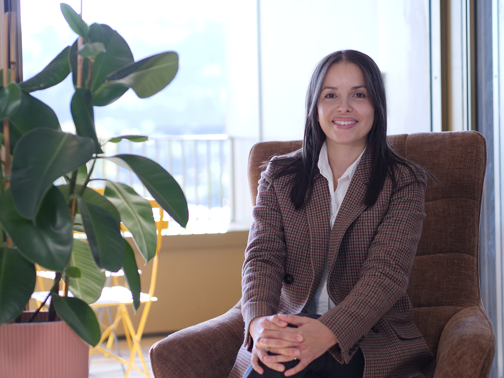 hypnothérapie avec Sophia Bailly, hypnothérapeute en ligne exerçant l'hypnose en ligne